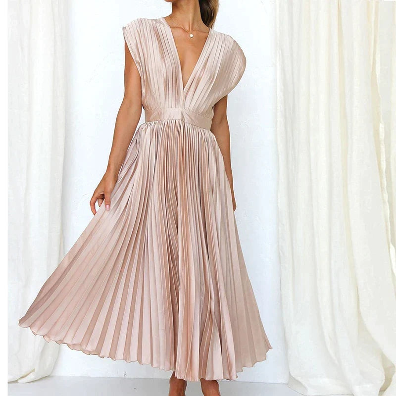 EveElegance™   |   EVE - MAXI DRESS WITH V-NECK AND PLEATS