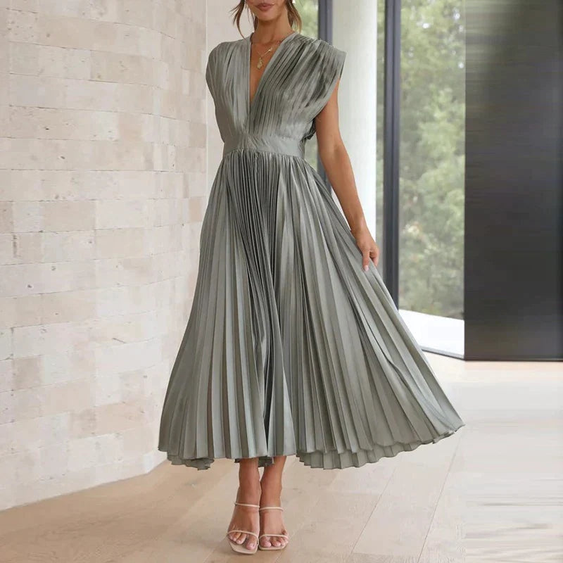 EveElegance™   |   EVE - MAXI DRESS WITH V-NECK AND PLEATS